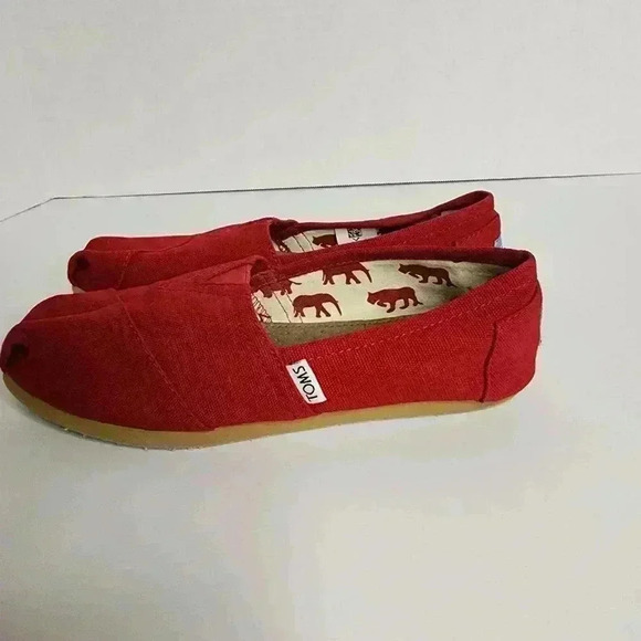 Tom's Women's Red Canvas Classic Minimalist Casual Comfy Slip On Shoes Size US 7 - Picture 2 of 11